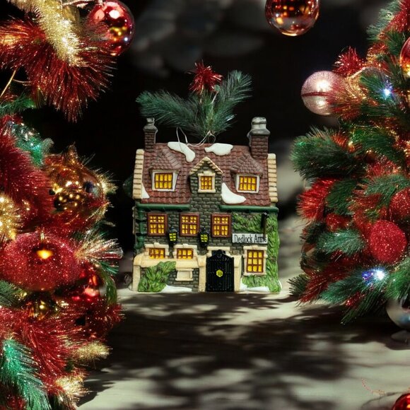 Dept 56 Dedlock Arms Christmas Village Ornament from 1994 - Picture 1 of 8